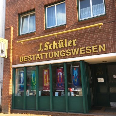 Eingang Geschäftsräume des Bestattungsinsitutes